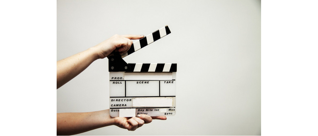 Можно ли печатать кадры из фильма на футболке?