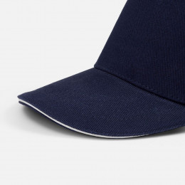 Бейсболка Classic 2.0, темно-синяя с белым кантом